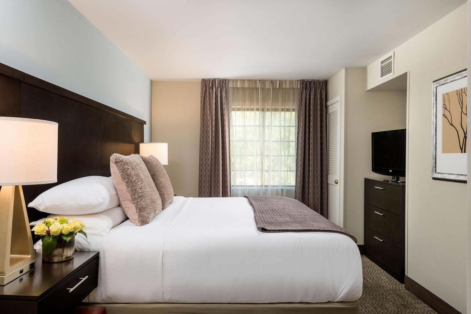 Staybridge Suites Chantilly Dulles Airport By Ihg Exterior photo